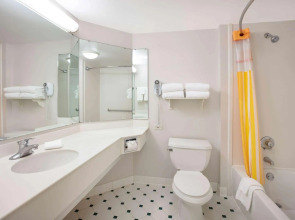 Holiday Inn Portland - Columbia Riverfront by IHG