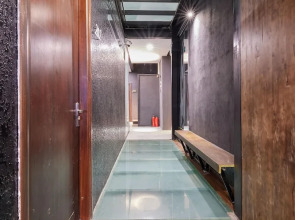 The Garden Capsule Hotel