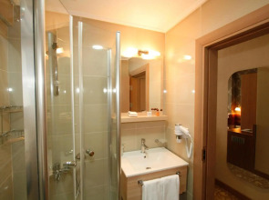 Taksim Metropark Hotel