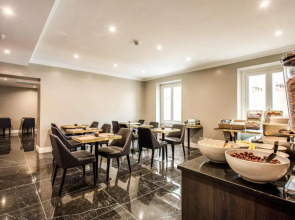 Отель 55 Fifty-Five