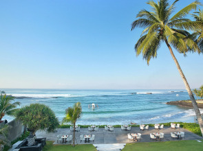 Отель Candi Beach Resort and Spa