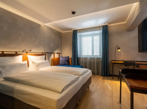 Unsölds Factory Hotel