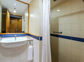 Waterfront Cebu City Hotel & Casino