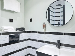 Hotel 10 Opera by HappyCulture