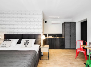 Well Well Aparthotel