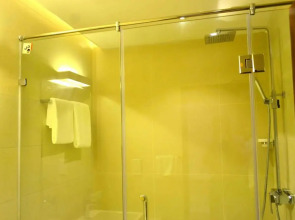 Good Wood Airport Hotel