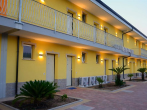 Hotel Baia Di Trainiti