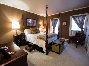 Admiral Peary Inn Bed & Breakfast