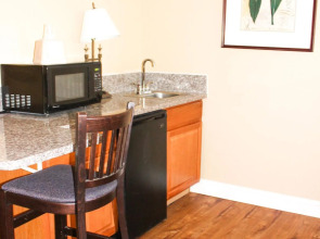 The Midtowner Hotel, SureStay Collection by Best Western