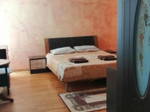 Дом Гостеев