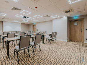 Hampton by Hilton Warsaw Reduta