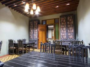 The Henry Hotel Manila