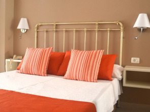 RF Astoria - Only Adults