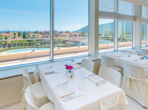 Отель Loano 2 Village