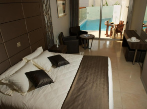 Adams Beach Hotel & Spa