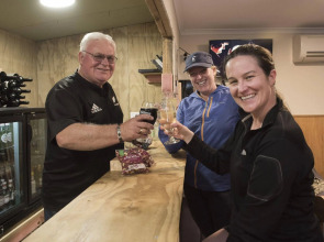 Adventure Lodge & Motel