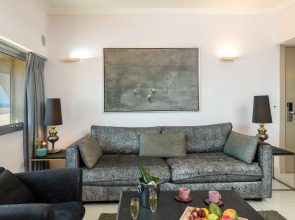 Leonardo Gordon Beach