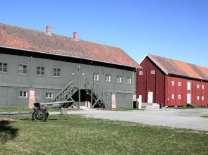 Airport Motel & Apartment