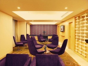 The Metropolitan Hotel and Spa New Delhi
