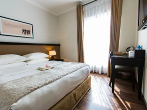 The Alcove Library Hotel