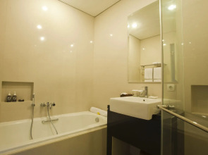 The Astari Villa & Residence