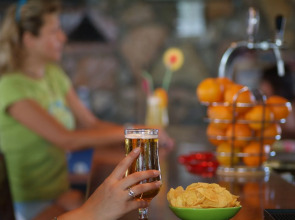 Sea Breeze Hotel & Apartments