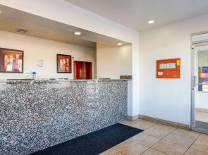 Econo Lodge Phoenix North I-17