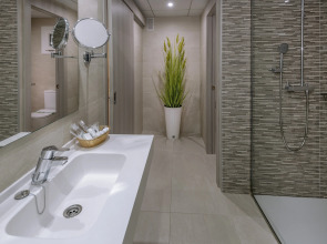 Olympus Palace Hotel