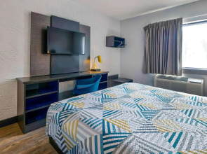 Motel 6 Milwaukee, WI - Glendale