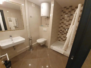 Premium Crown Suites