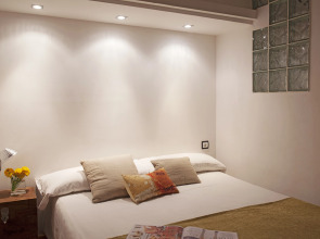 AinB Las Ramblas-Guardia Apartments