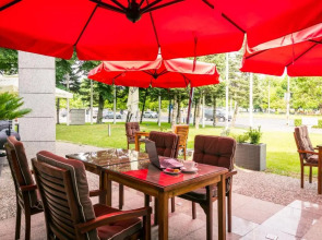 Отель Pullman Bucharest World Trade Center