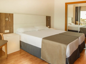 Globales Cala Vinas Adults Only 16+