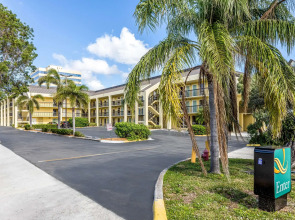 Quality Inn Palm Beach International Airport