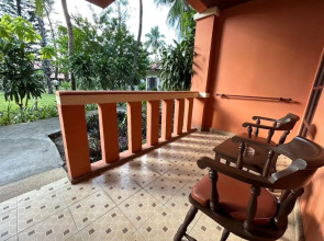 Phuket Leelavadee Hua Ting Resort