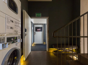 Black Swan Hostel Sevilla