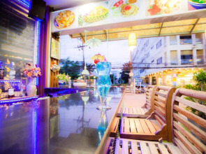 Pipikuku Hotel & Restaurant