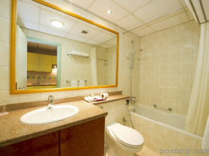 Отель Al Bustan Center & Residence