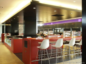 citizenM Schiphol Airport