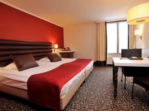 Golden Tulip Hotel Central