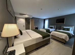 Garden Mode Airport Hotel