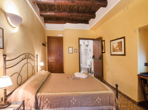 Alloggio dei Vassalli, In the Heart of the Historic Center