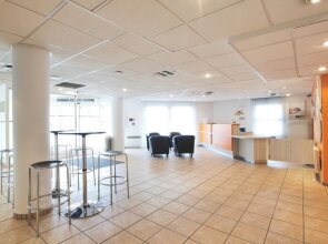 Premiere Classe Paris Ouest - Pont De Suresnes