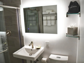 Executive Hotel Pacific