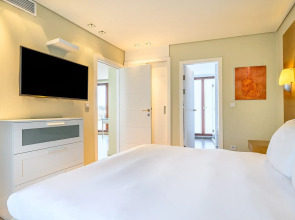 B-aparthotel Grand Place