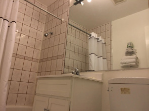 Los Angeles Adventurer All Suite Hotel at LAX