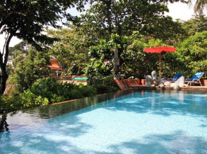 Mom Tri's Villa Royale