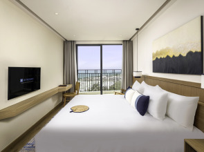 Wyndham Hoi An Royal Beachfront Resort & Villas