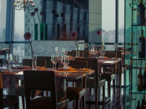 Renaissance Shanghai Zhongshan Park