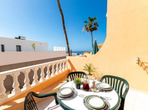 Paradise Court Aparthotel